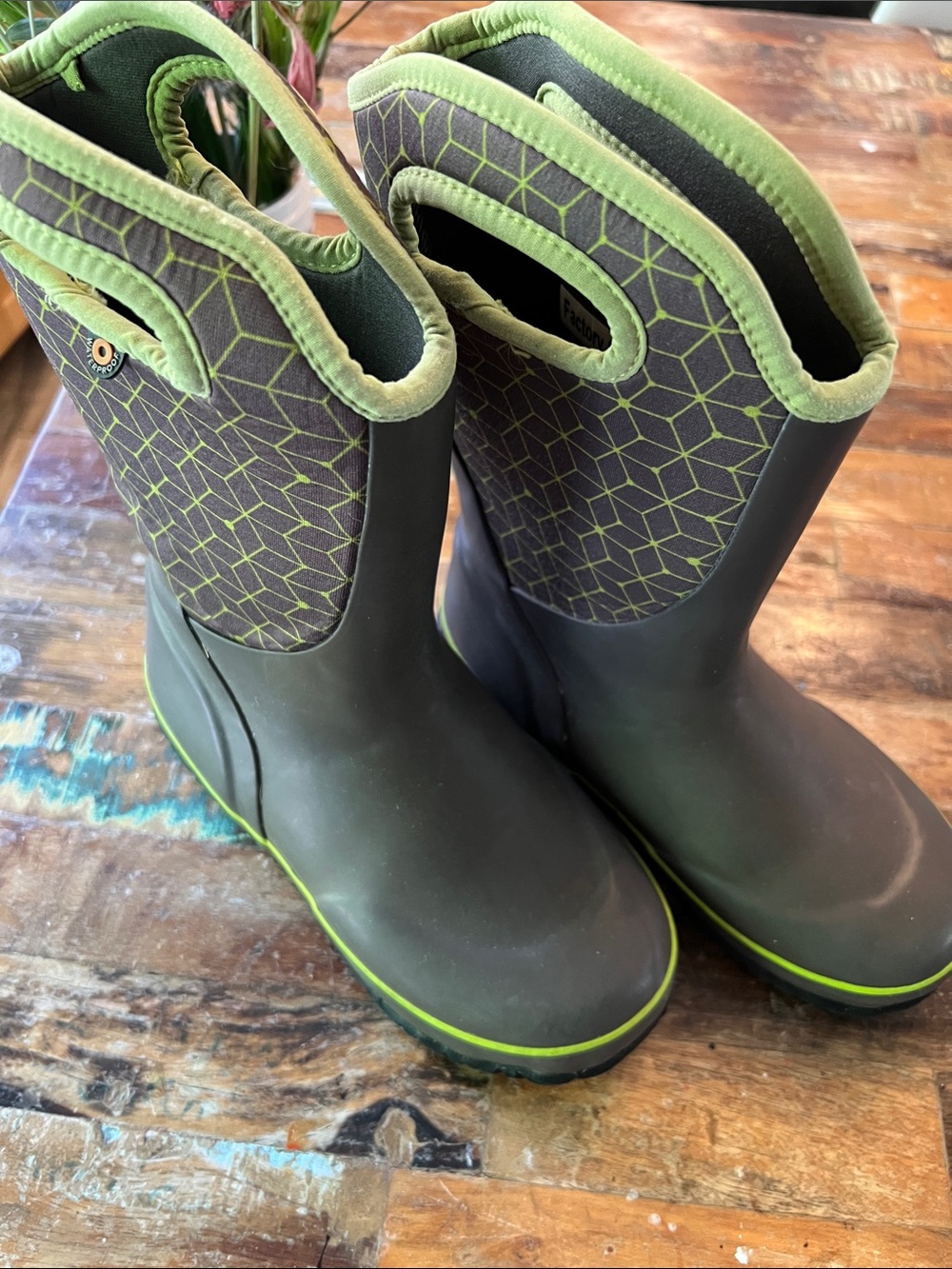 Bogs Classic Green and Grey Insulated Waterproof Boots Factory Seconds